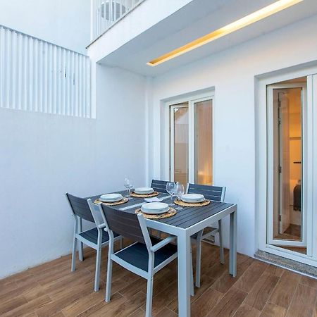 Wonderful Duplex W Private Patio & Ac By Lovelystay Porto Exterior photo