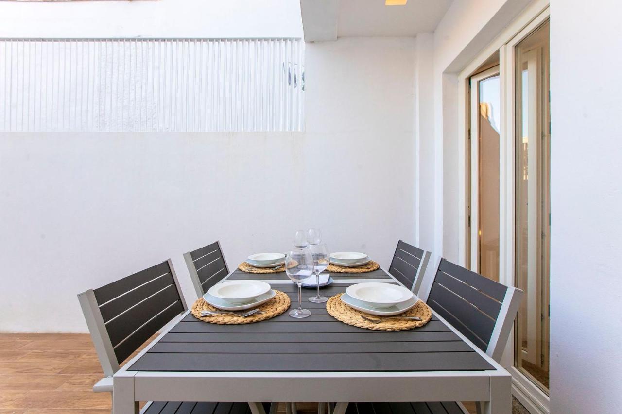 Wonderful Duplex W Private Patio & Ac By Lovelystay Porto Exterior photo