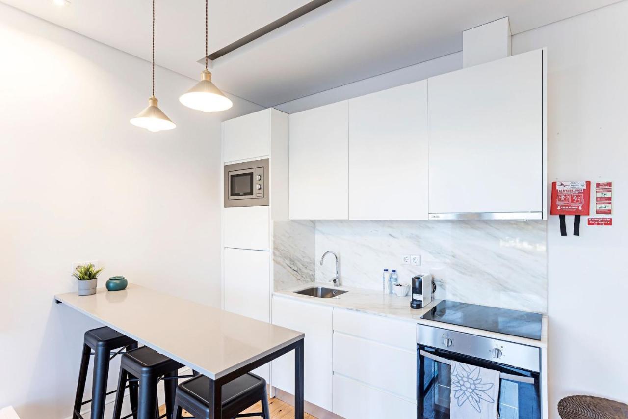 Wonderful Duplex W Private Patio & Ac By Lovelystay Porto Exterior photo