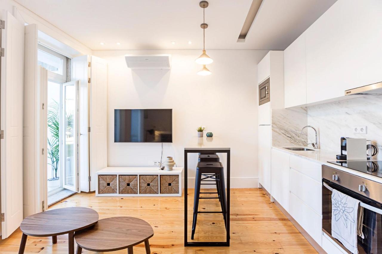 Wonderful Duplex W Private Patio & Ac By Lovelystay Porto Exterior photo